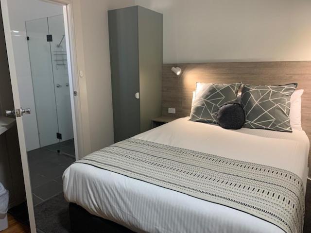 Hamilton Henry Parkes Motor Inn מראה חיצוני תמונה